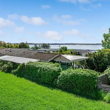 Holiday home 4 Bedroom Cozy In Holbaek